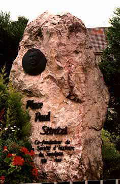 Kappelen - Grabmal von Paul Stintzi (C) B. Lambert 1998